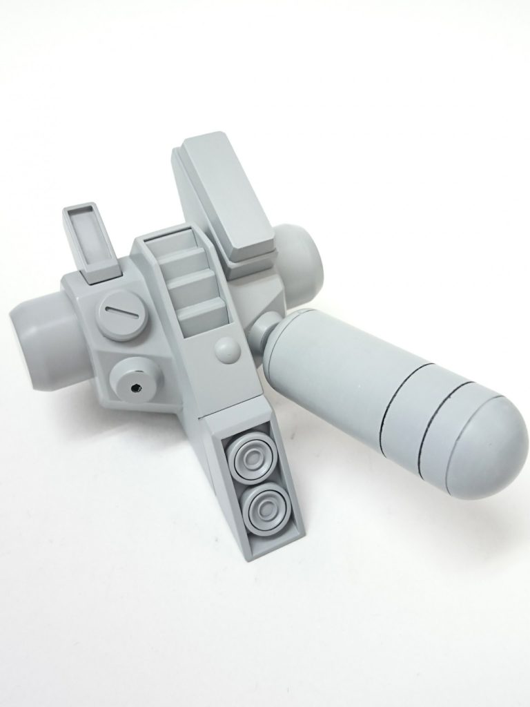 バックパック、プロペラントタンクも
レジンで複製しています。