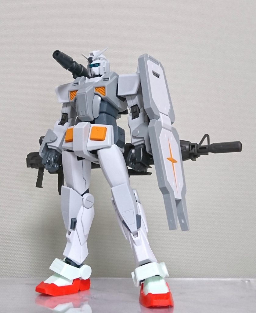 途中写真
脚はビルドバーニングの物を使っています
全体的にプラ材で大きく形状を変えています