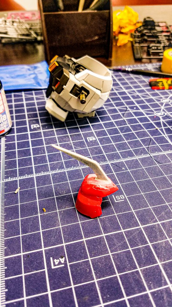 角はプラバンで作ってます。