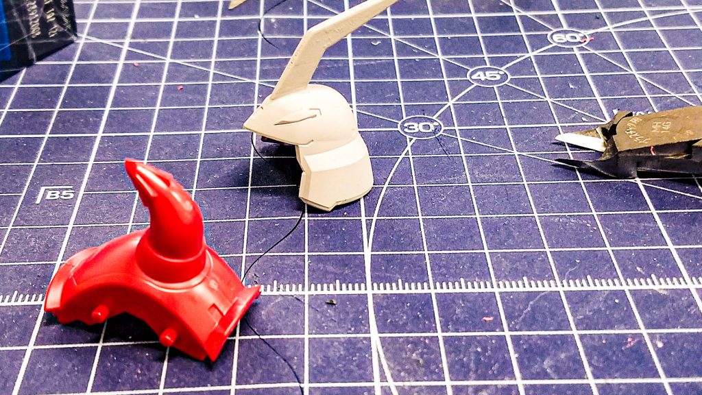 ショルダーの角が好みではなかったのでぶったぎります。