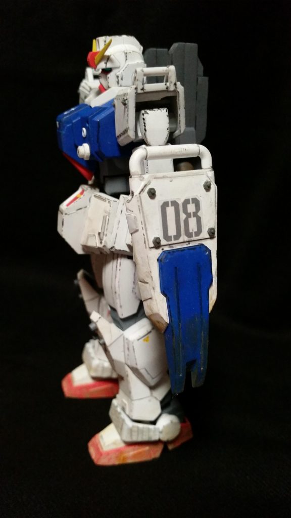 陸戦型ガンダム–4枚目/制作者：楡井明