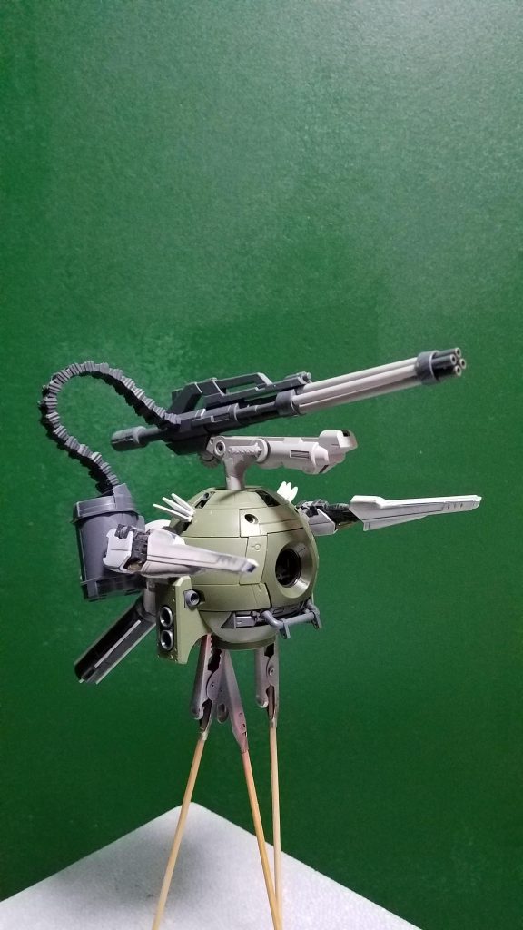 頭のバルカンはプラ棒で延長しました