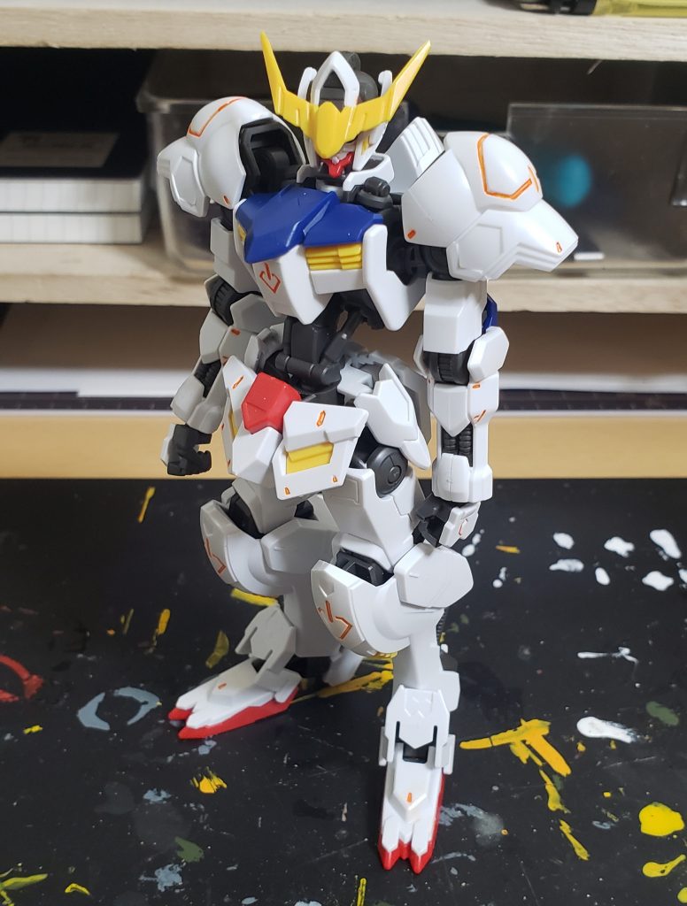 オレンジでスミ入れした状態。