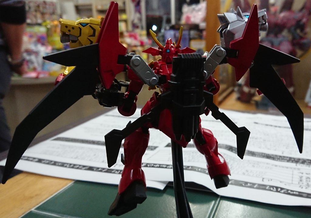 後ろ。
カラーリングは本家とだいぶ似ていると思います