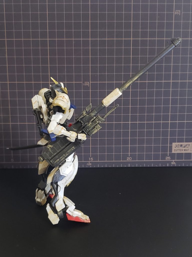 別売りの滑空砲は知人に買って頂きました。実際のところ、バルバトスよりこの滑空砲が好きだったりします。