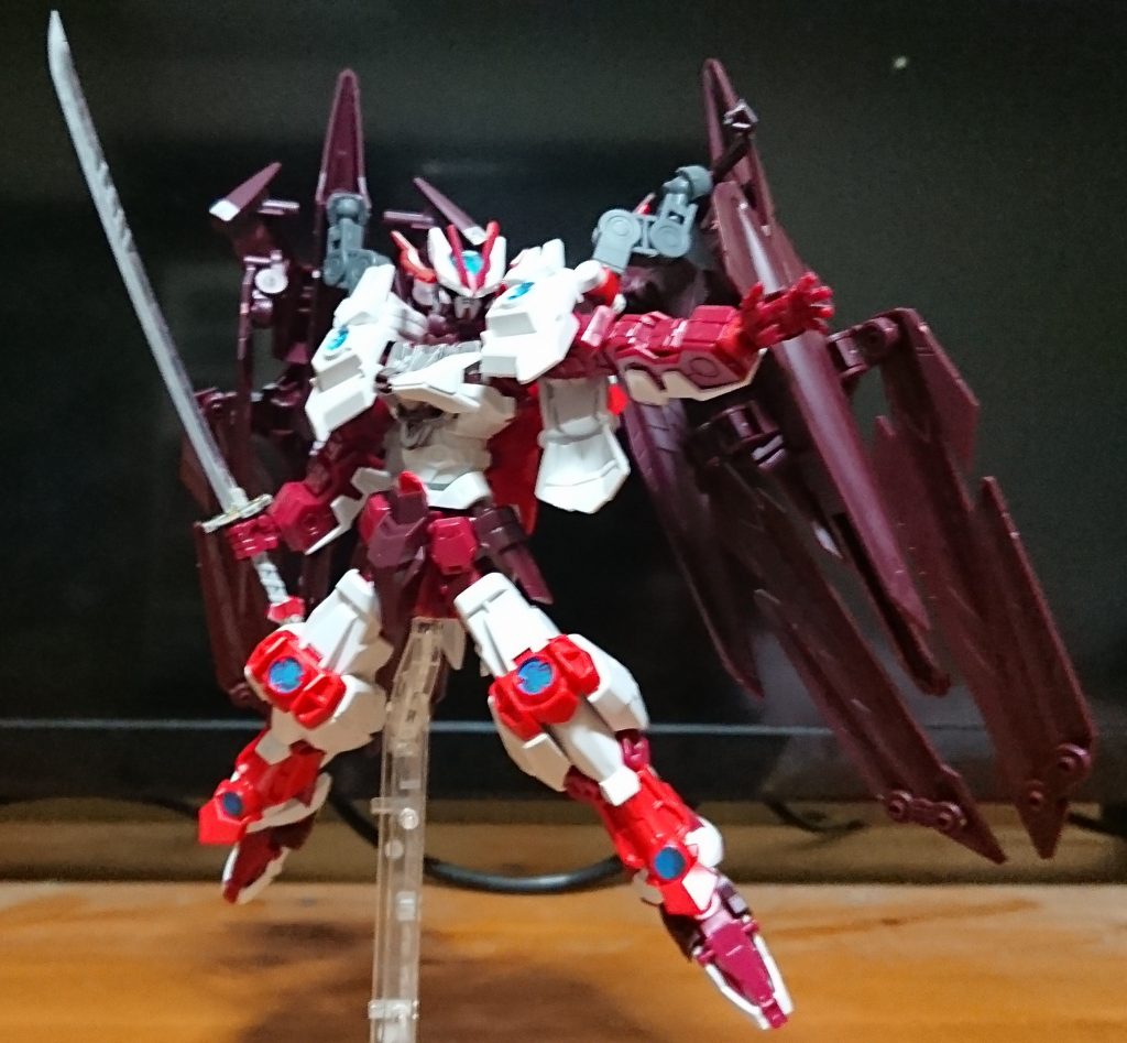 イメージ的にはスパロボのペルゼイン・リヒカイトみたいな和風のようなゲテモノ機体を参考に作りましたが、なんとか思い通りの機体になりましたww
また不定期ながら作るのでよろしくお願いします!
