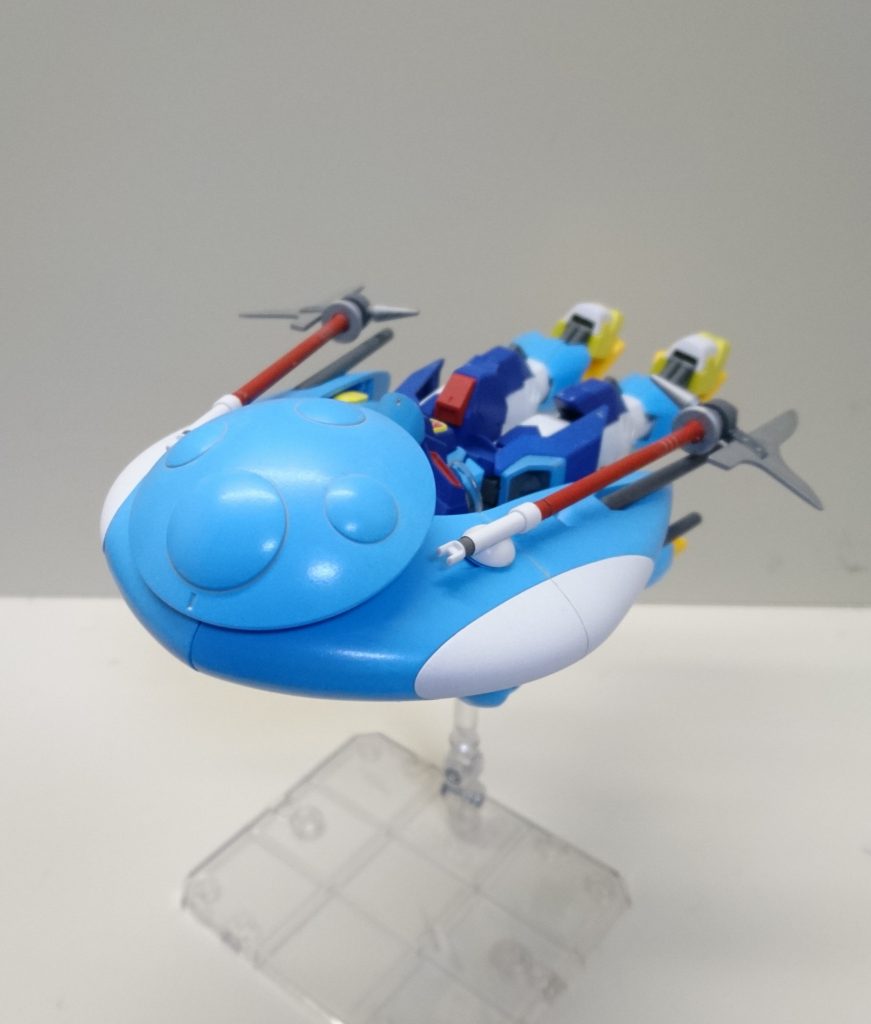 帽子をかぶって足を伸ばしたのが巡航形態です