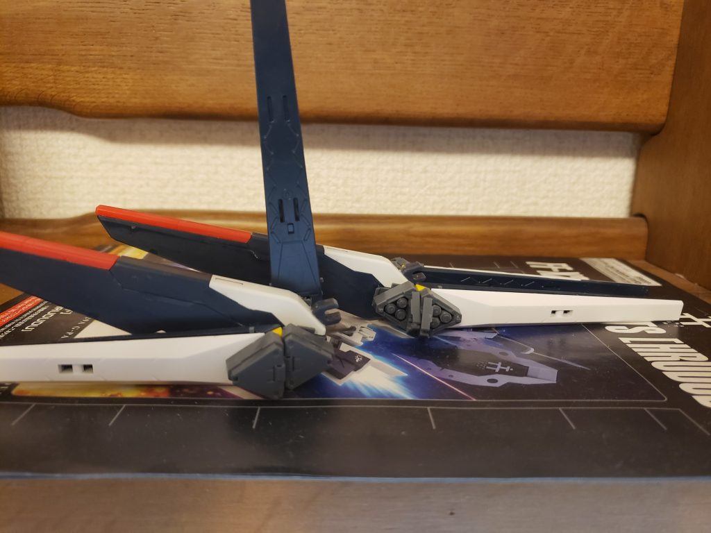 脚部ブースター＆ファンネル＆ミサイルランチ〜