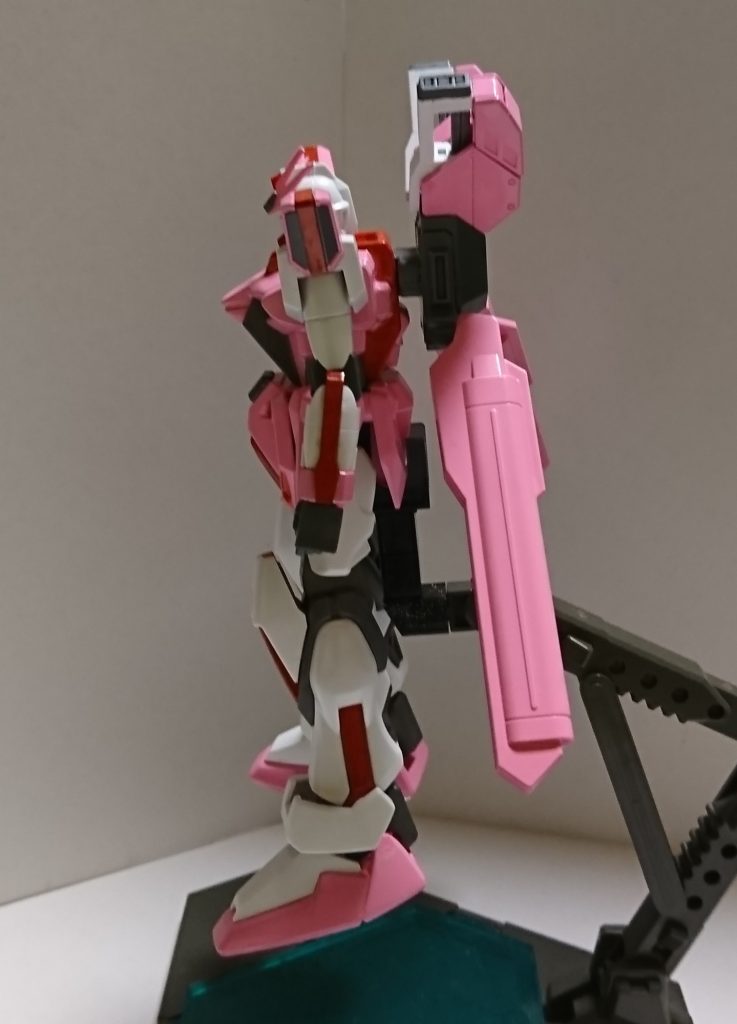 背中もちょっと 開きすぎた