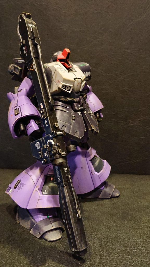 機体配色は全てオリジナル。
もう一度、同じ調色はできません。

ビームバズーカはドライセンサイズだと振り回せる丁度よい大きさです。