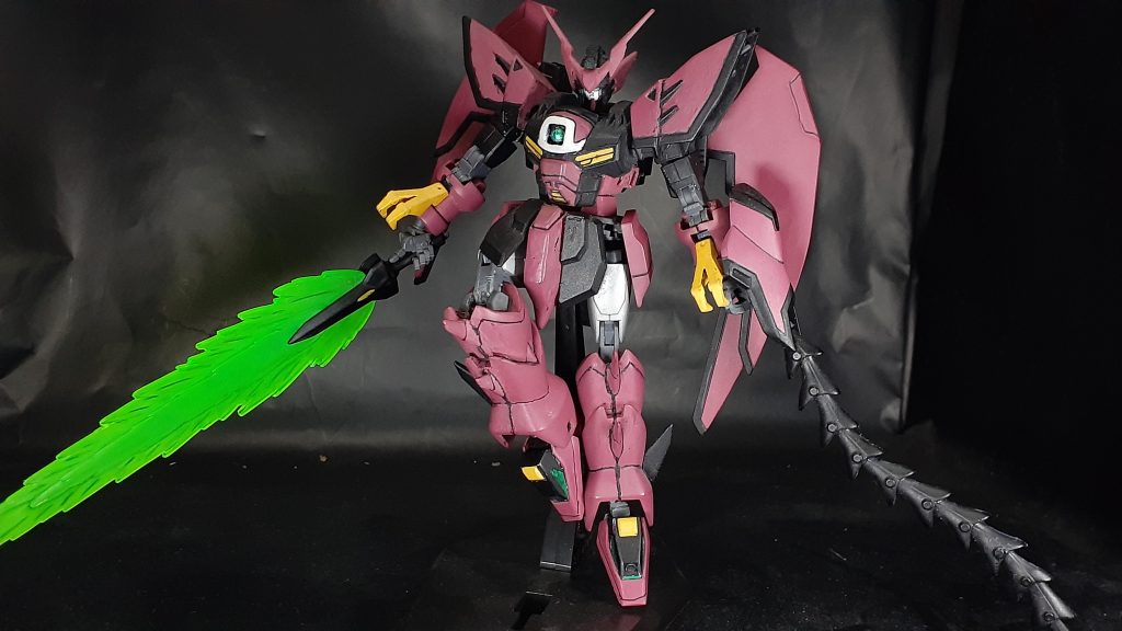 ビームソード
1/100エピオンから移植したので非常に大きく、迫力があります