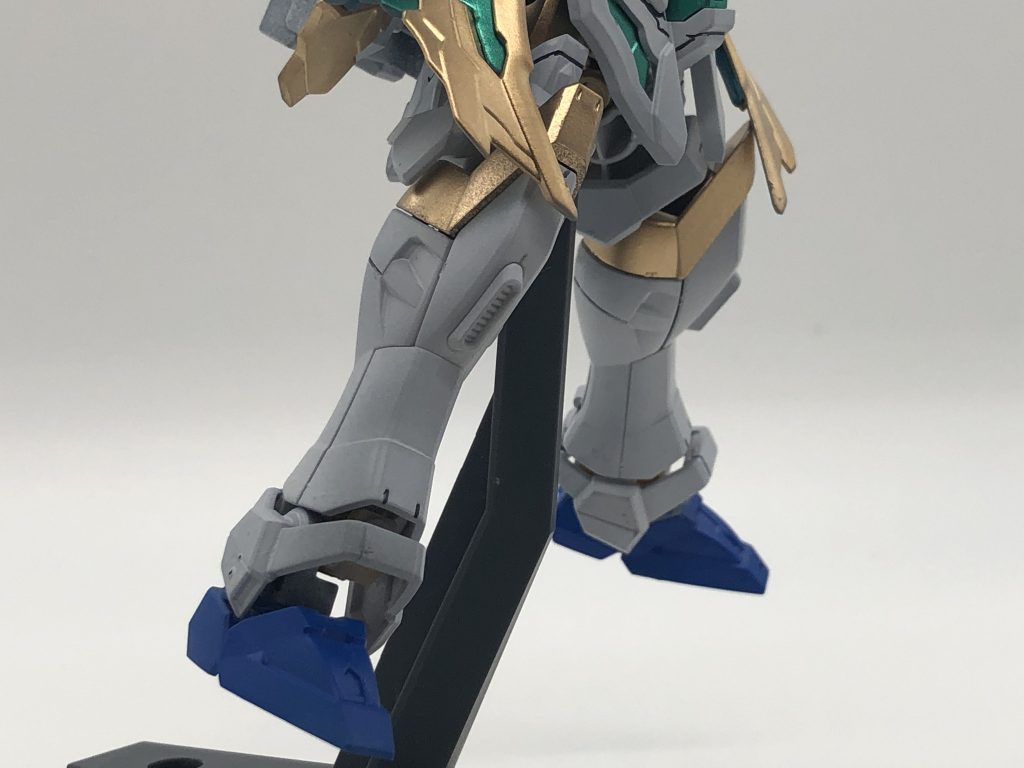 酉の足パーツを間に入れて換装