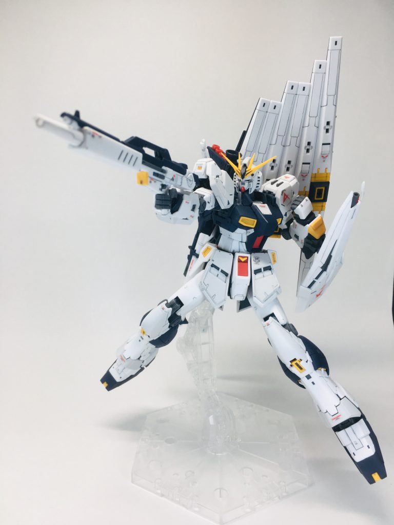 RG νガンダム–5枚目/制作者：稲葉🔰