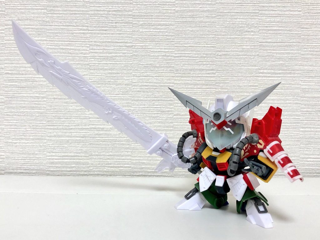 闘刃丸のバイザーが割れやすい為、加工する時や
烈龍刀を漫画みたいにトゲトゲさせる時に
かなり神経を使いました