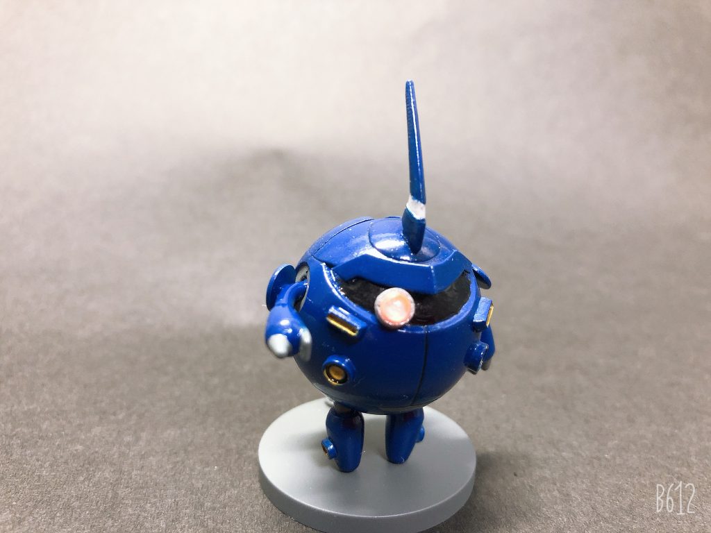 モノアイはネオジムを仕込んでいるので左右に可動します