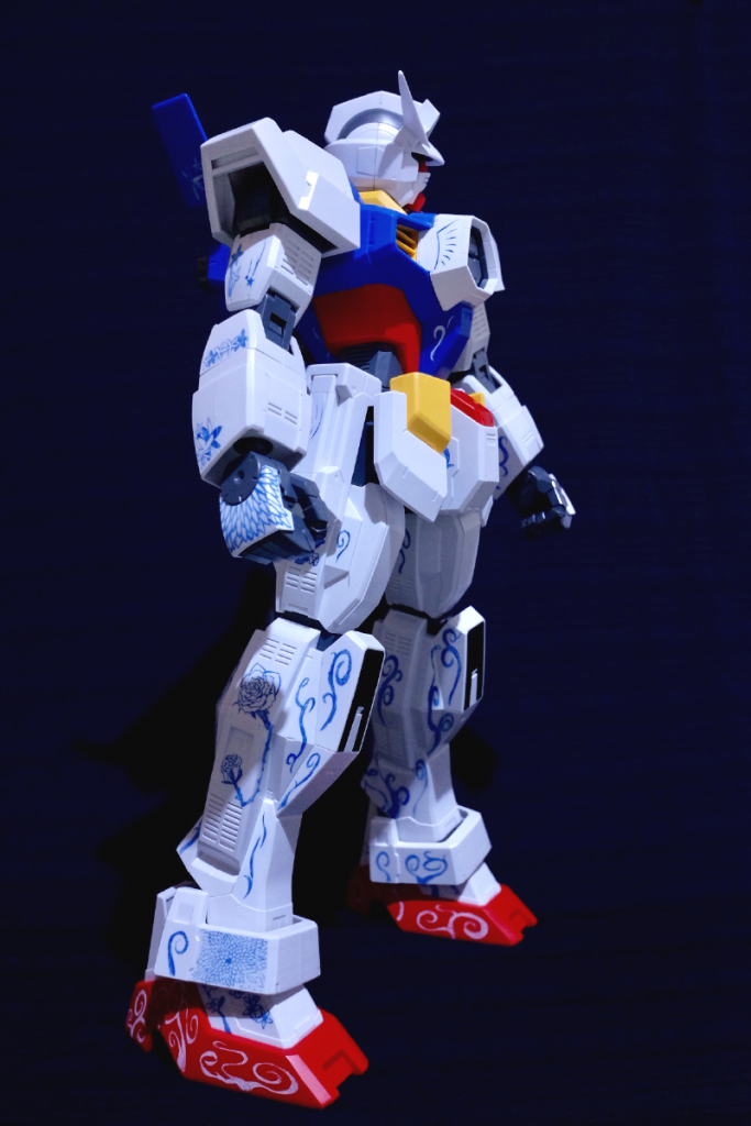 右側から見るとこんな感じです。サムネイルと全然雰囲気が違いますね。人生で一度やってみたかったんですよ、サムネイル詐欺。