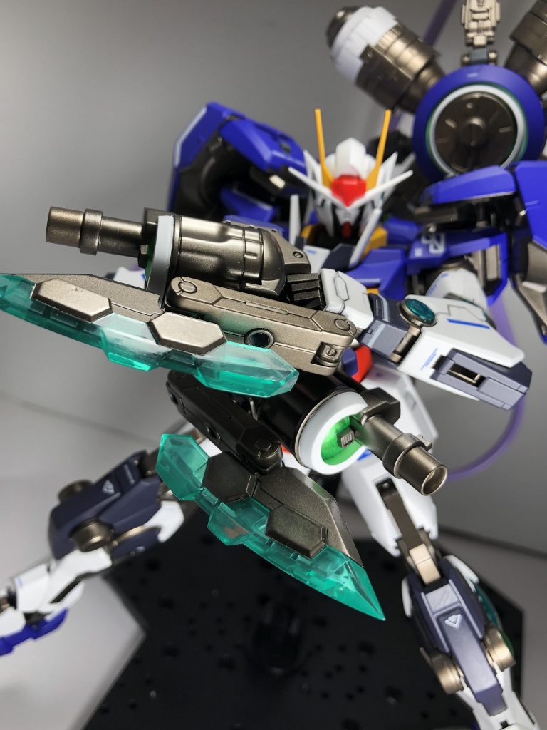 スラッシュエッジ。ケルディムのGNピストルⅡとGNカタールのイメージをあわせてます。