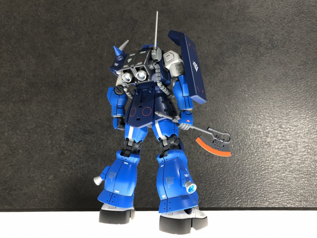 筋彫りやパテ造形もあまり経験がありませんでしたが思い切って挑戦しました(^-^;今回も例のごとく缶スプレーオンリー塗装です。