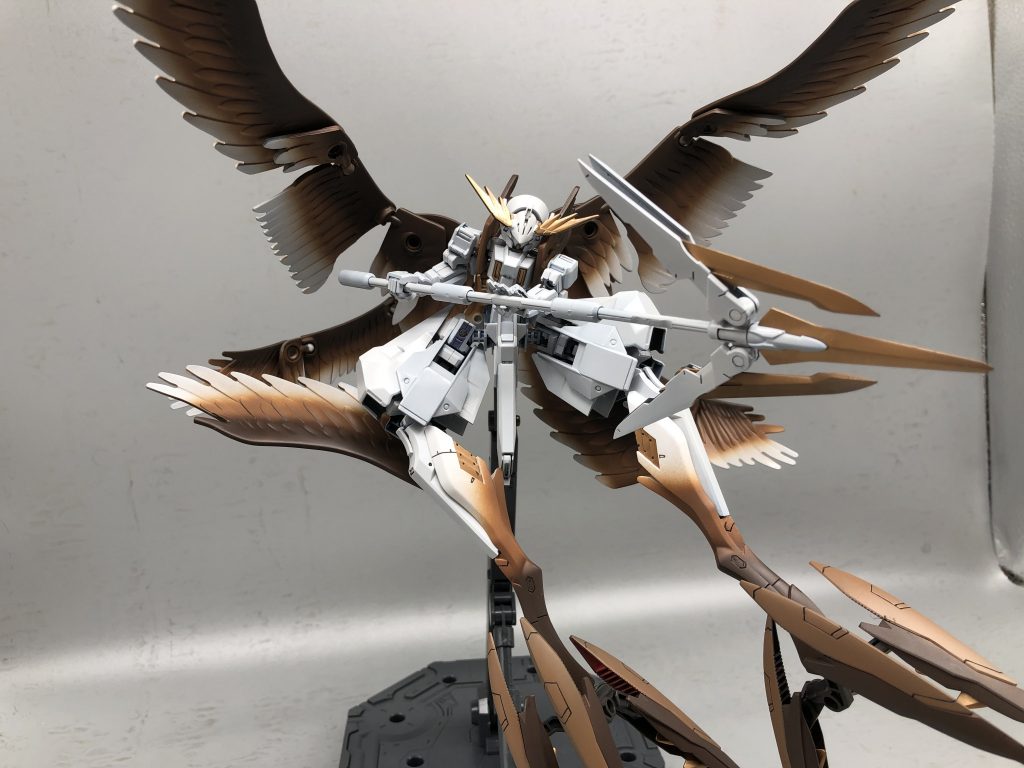 武器は展開できるようになってます