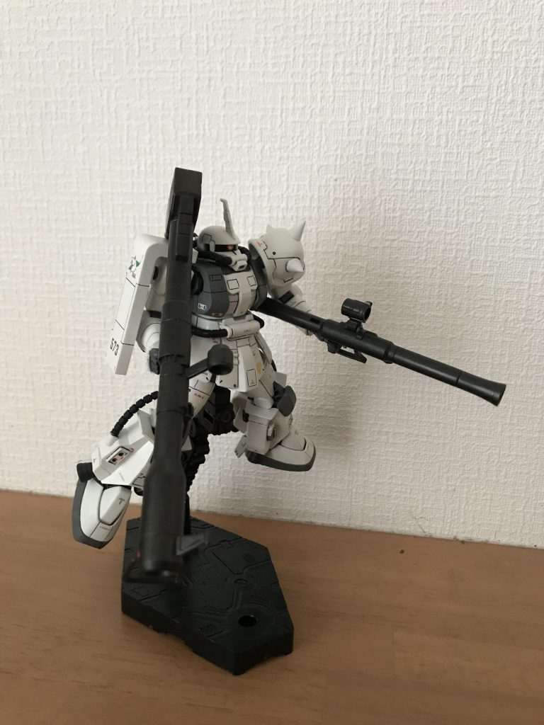 バズーカニ丁持ち！