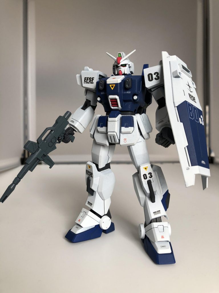 正面
頭部のみアクリルガッシュで塗装。なのでもっさりしてますね。。。