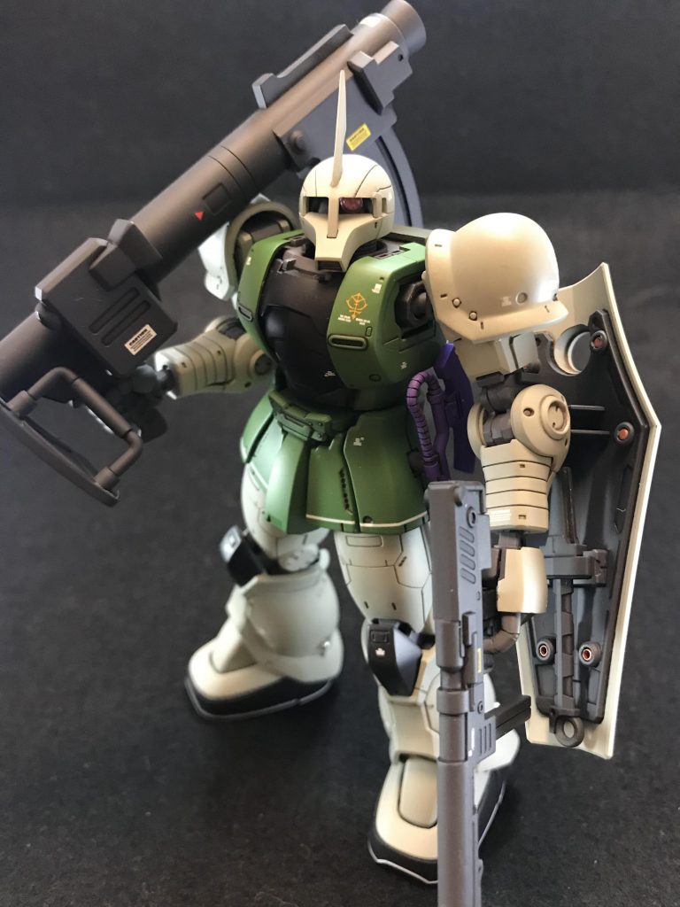 オリジン ザクⅠキシリア部隊のキットをベースに様々なキットから武器等をいただいて完成に至りました。