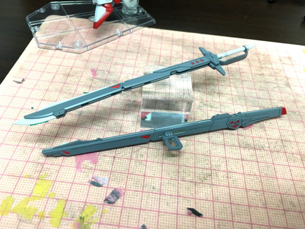 武装の色に統一感が無かったので武器っぽい色に揃えました