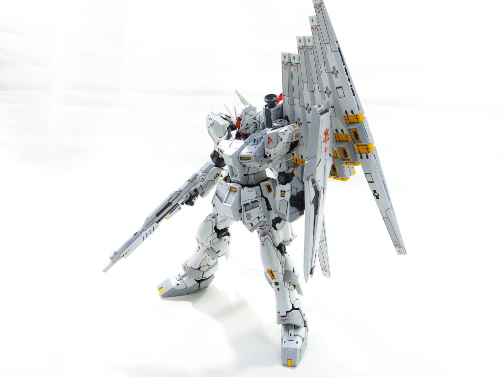RG νガンダム–3枚目/制作者：gunplacraft