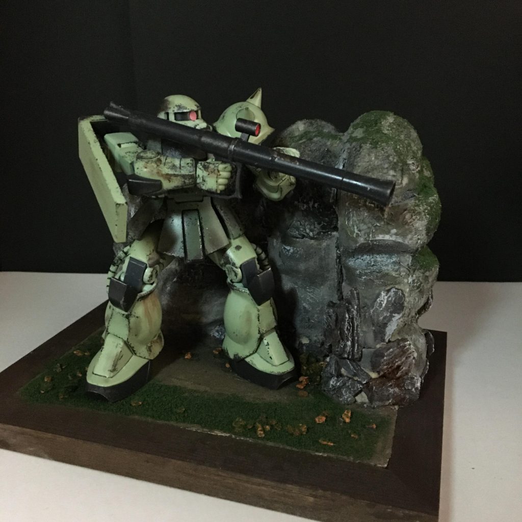 HGUC MS-06 量産型ザクⅡのミニジオラマ–2枚目/制作者：ogagaga