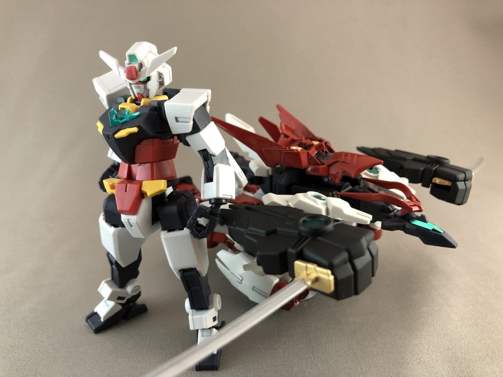 まずは分離形態で。
今回はゴールが明確だったのでできるだけ製作期間を短くすることを心がけました。
コアガンダムは軽く墨入れしただけです。