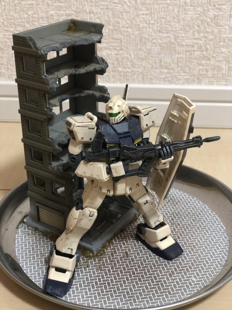 撮影用トレイジオラマ に載せた感じ。
これを追加したら余裕で2000円オーバーです（笑）