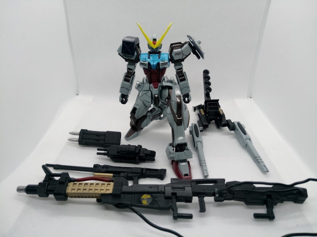 ・主要武装
175mmグレネードランチャー装備57mm高エネルギービームライフル
 パイルバンカー 腕部装着ガトリング 長距離電磁砲レールバスター
・エネルギーストライカー
ビームサーベル×2 大小バッテリー×5