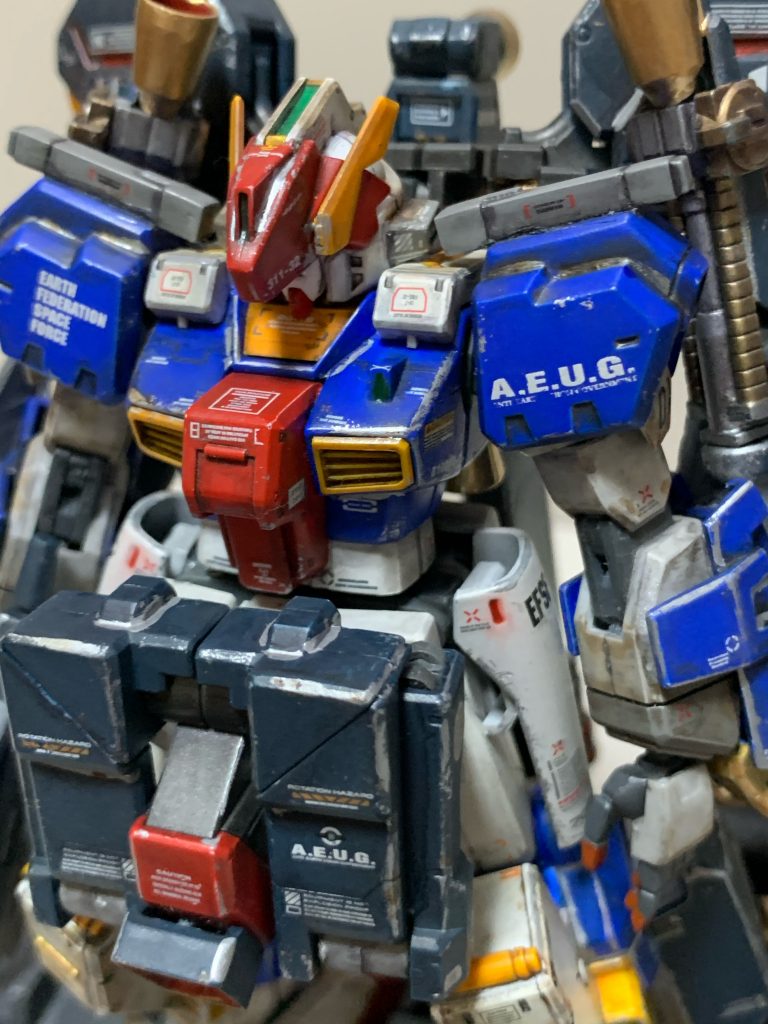 塗装は難しい 解らん 正に 迷走
とにかく自分好みのゴチャらけを遠慮なく!
多少のドラグナー感あるかな?