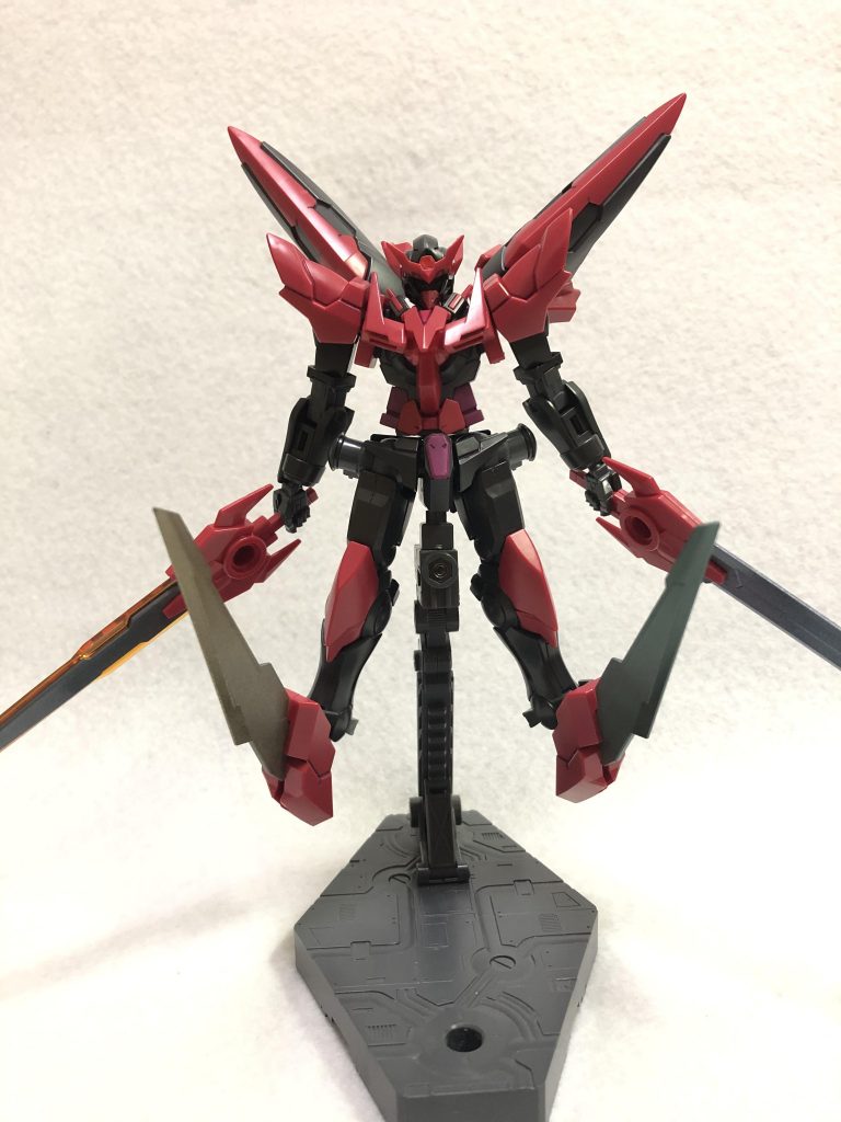 前面。基本的にエクシアダークマターです。顔を少し改造したくらいですね。