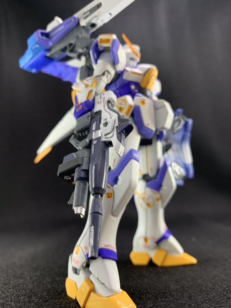 ライフルはGセルフを参考に塗り分けています。
今回はいい具合になったと思います。


以下アクションポーズになります。