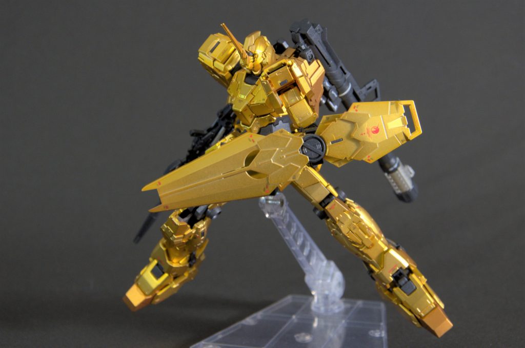 RG ユニコーンガンダム(GOLD)–6枚目/制作者：Hase205