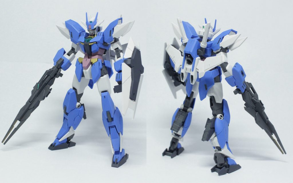 アースリィガンダム前後。
白と青は整形色のままなんですが結構デザイナーズカラーっぽいでしょう?
設定画に無いところも含めて結構細かくグレーで部分塗装をしています。