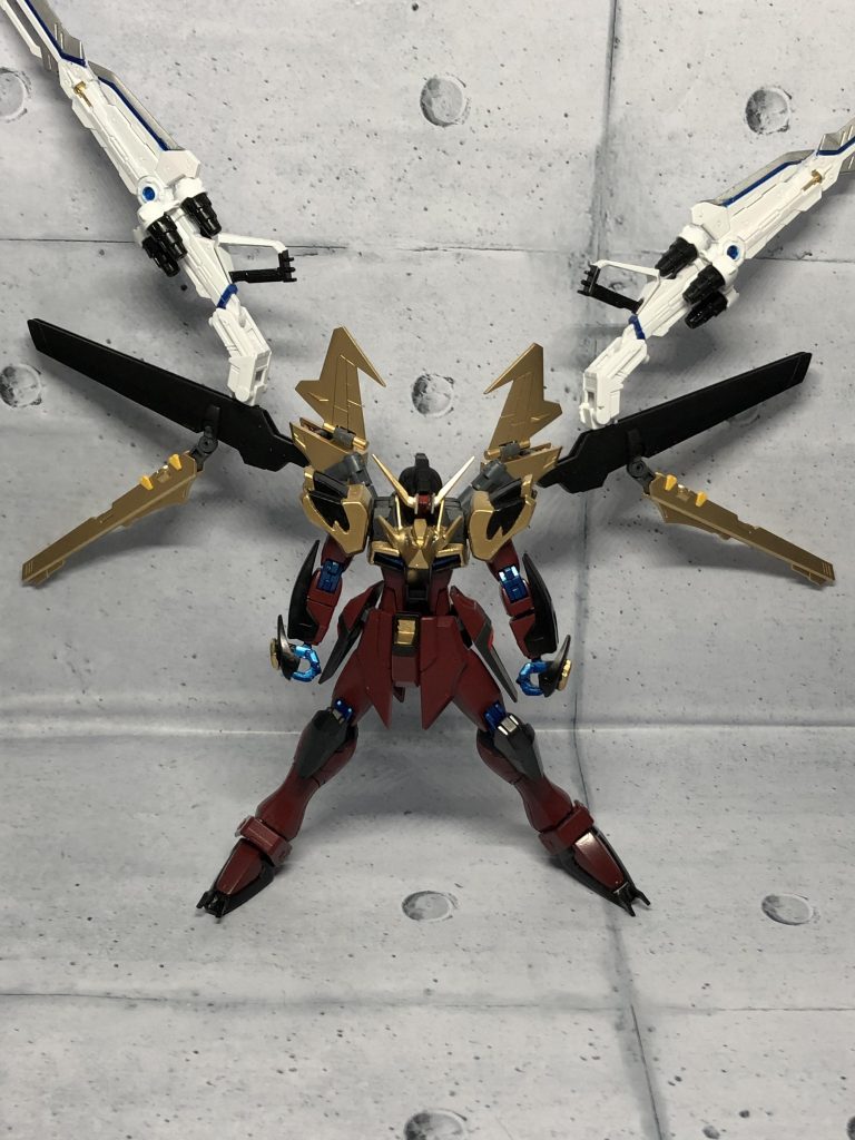 バックパック展開させるとこんな感じです

結構大きいですね