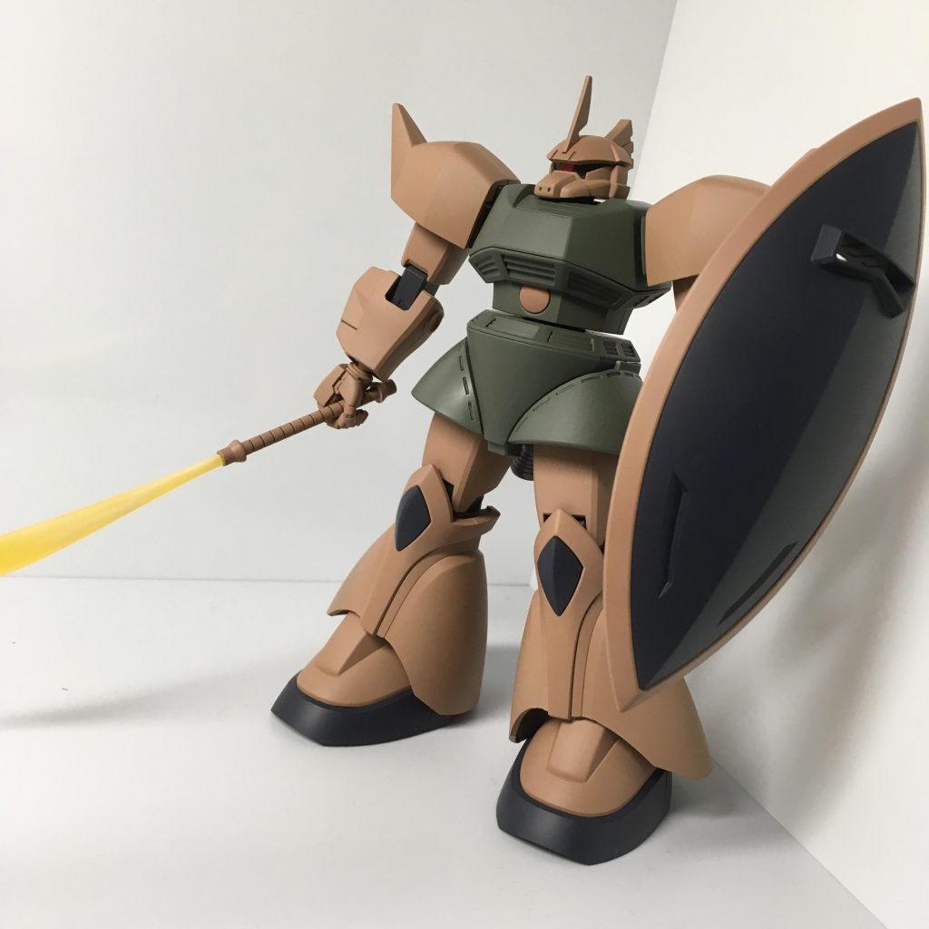 ザクⅡF2のMMP-80 90mmマシンガンも持たせてみました。
ミリタリー調なので実銃風な武器も似合いますね٩( 'ω' )و