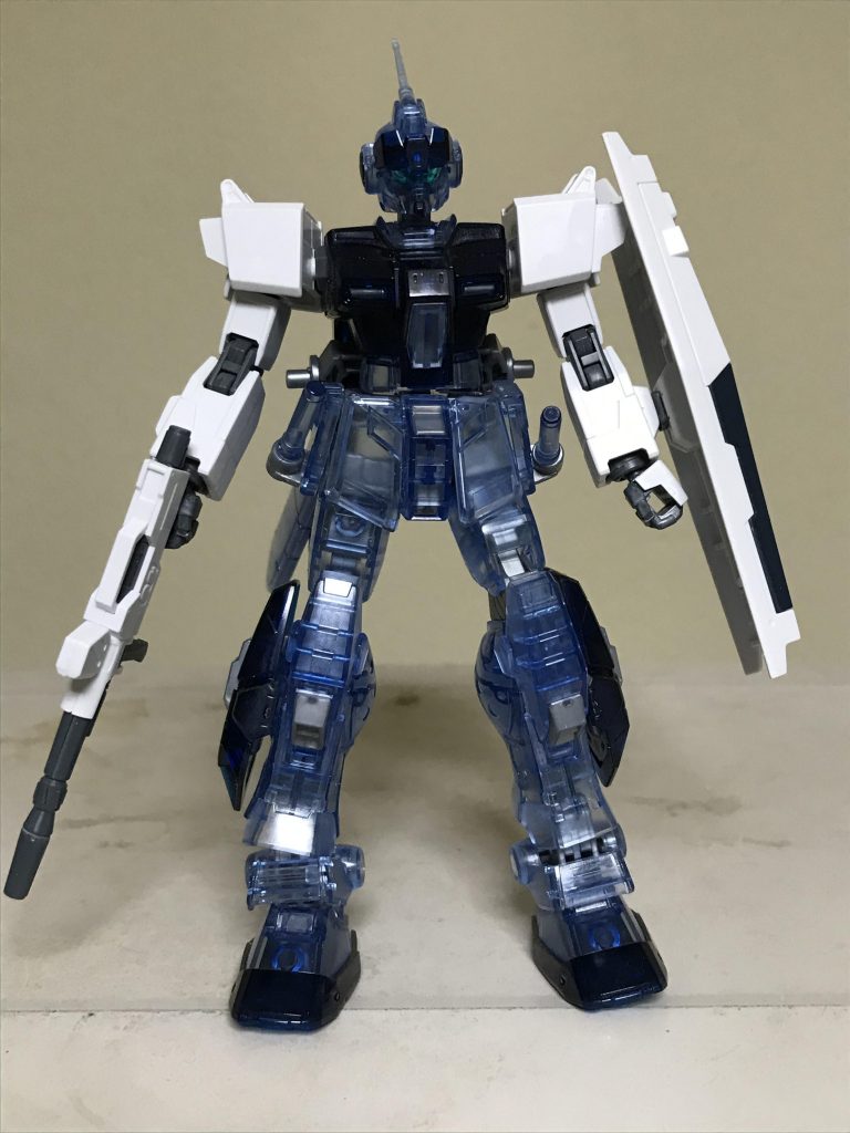 ペイルライダー 素組み工程!
この頃は ブルーディスティニー3号機の
両腕とビームライフルとシールドを
使用する予定でした。