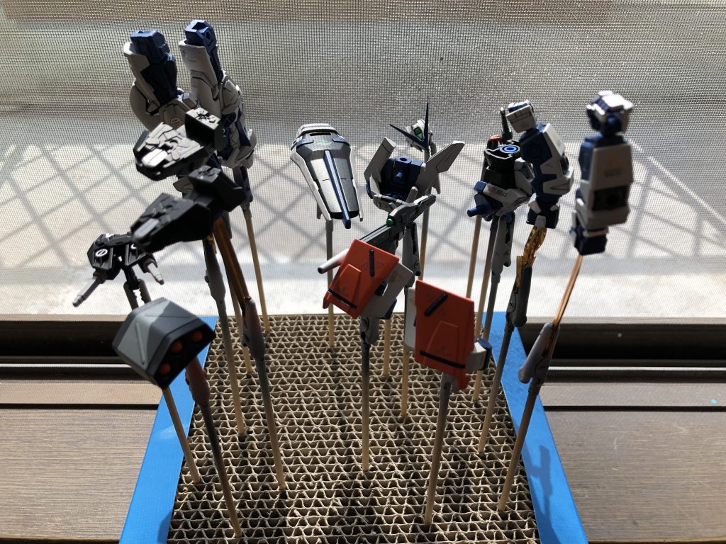 最後にデカールを貼り状況...