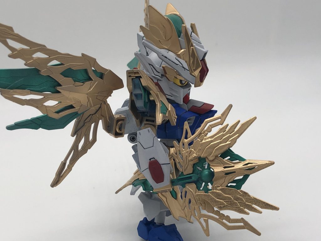 ガンダムマーカーエアブラシを使用
シャアピンク
レッドゴールド
シードホワイト
シードブルー
ガンダムブルー
メタリックグリーン
でサフとスミ入れで塗装しました。
後半ガス缶切らして直塗しました(￣▽￣;)