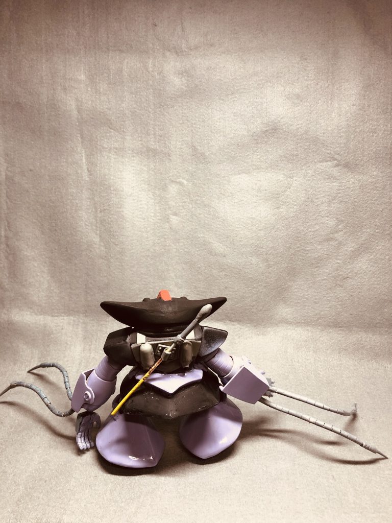 後ろから
ヒート剣の塗料が乾かないうちに差し込んだので剥がれました笑