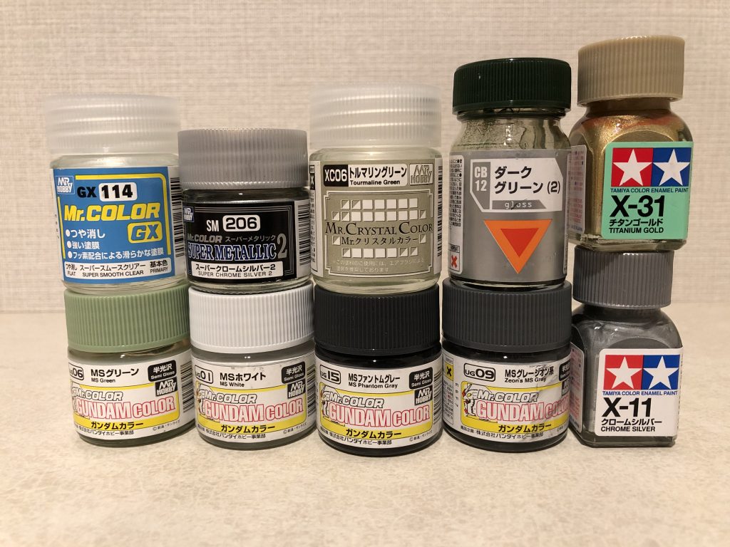 今回使用した塗料です。
他各所墨入れをしました。普段はキャンディー塗装やメタリック塗装が好きなんですが今回は艶消しに挑戦しました。艶消しもかなり良い。汚したらまた楽しいと感じました。
長々書きました。お付き合い頂きありがとうございました🙇♂️