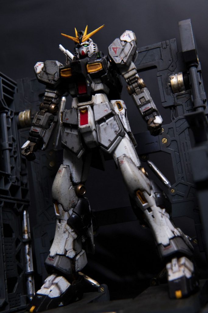 RG ニューガンダム–2枚目/制作者：ハブヲ