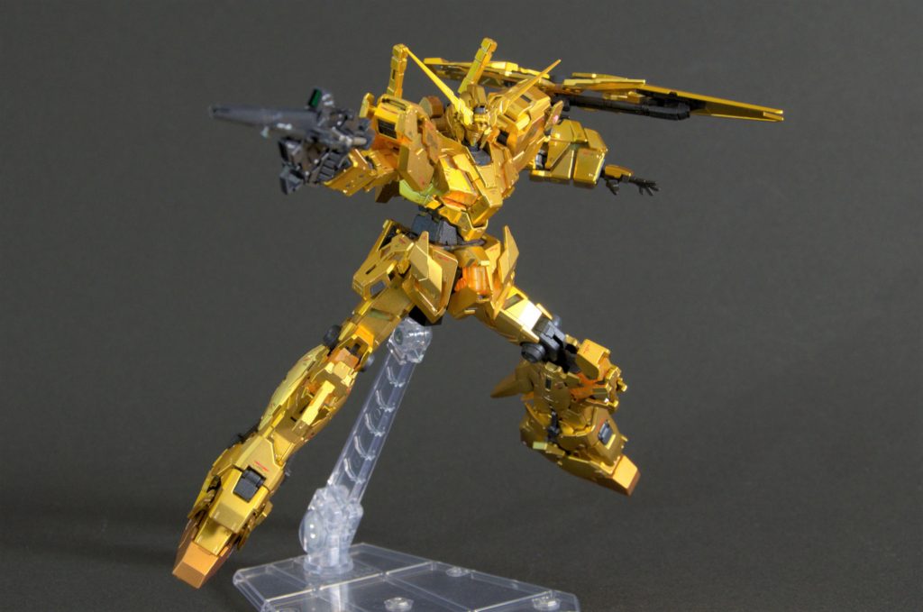 RG ユニコーンガンダム(GOLD)–7枚目/制作者：Hase205