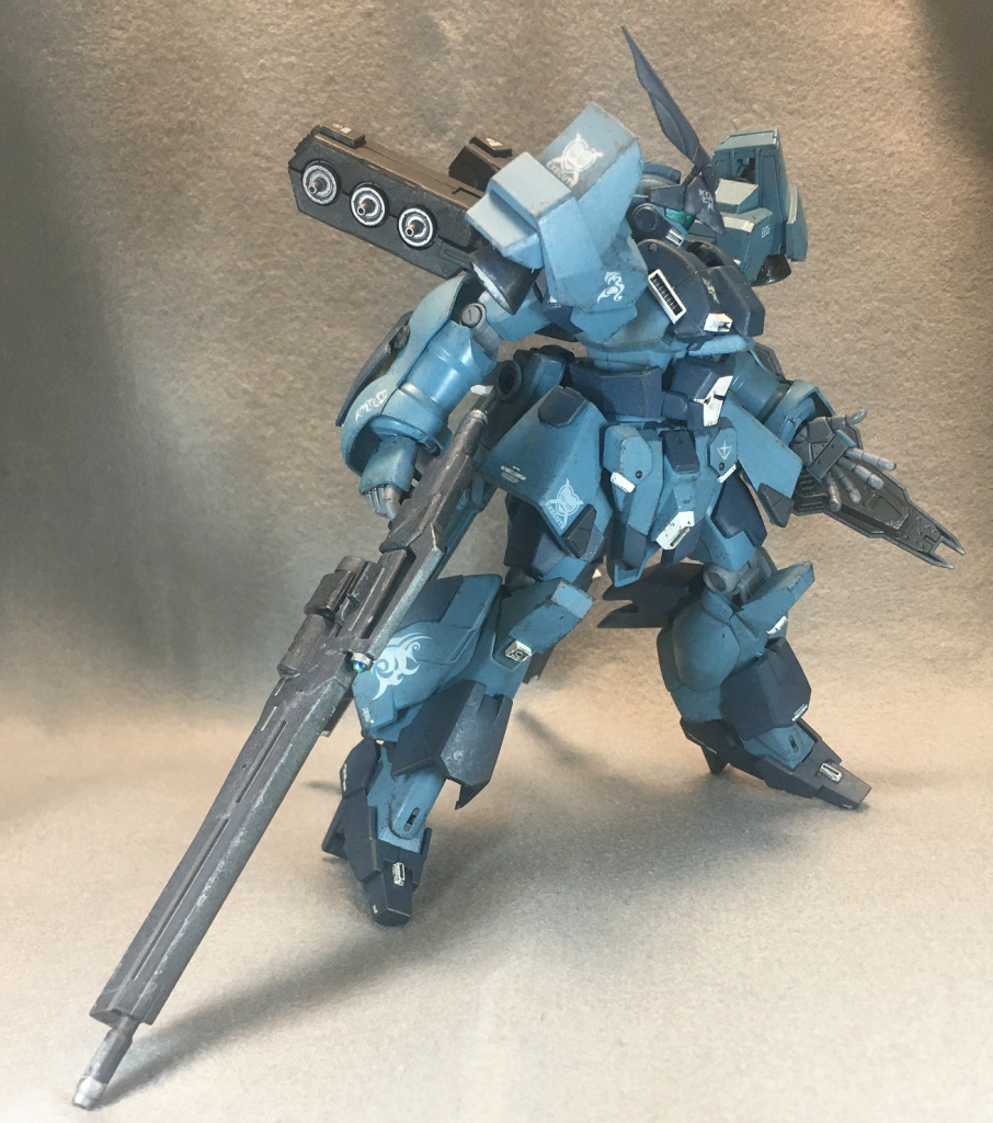 例のポーズ風。