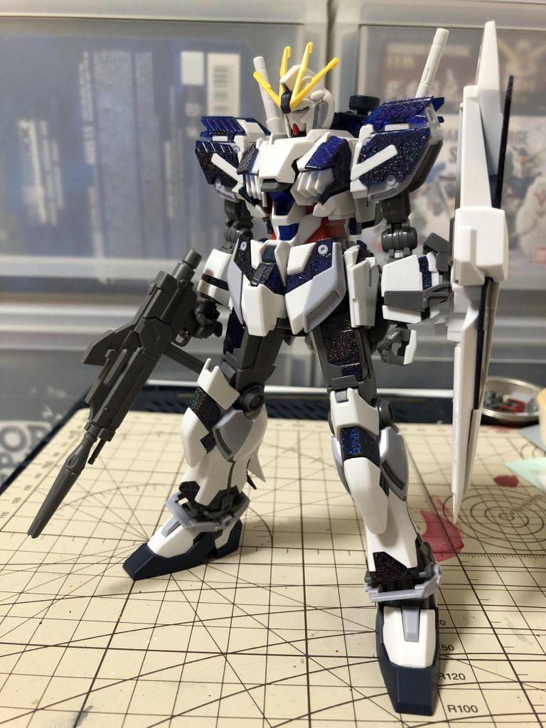 サイコフレームをクリアブルーに塗装&プリズムホロ1層目