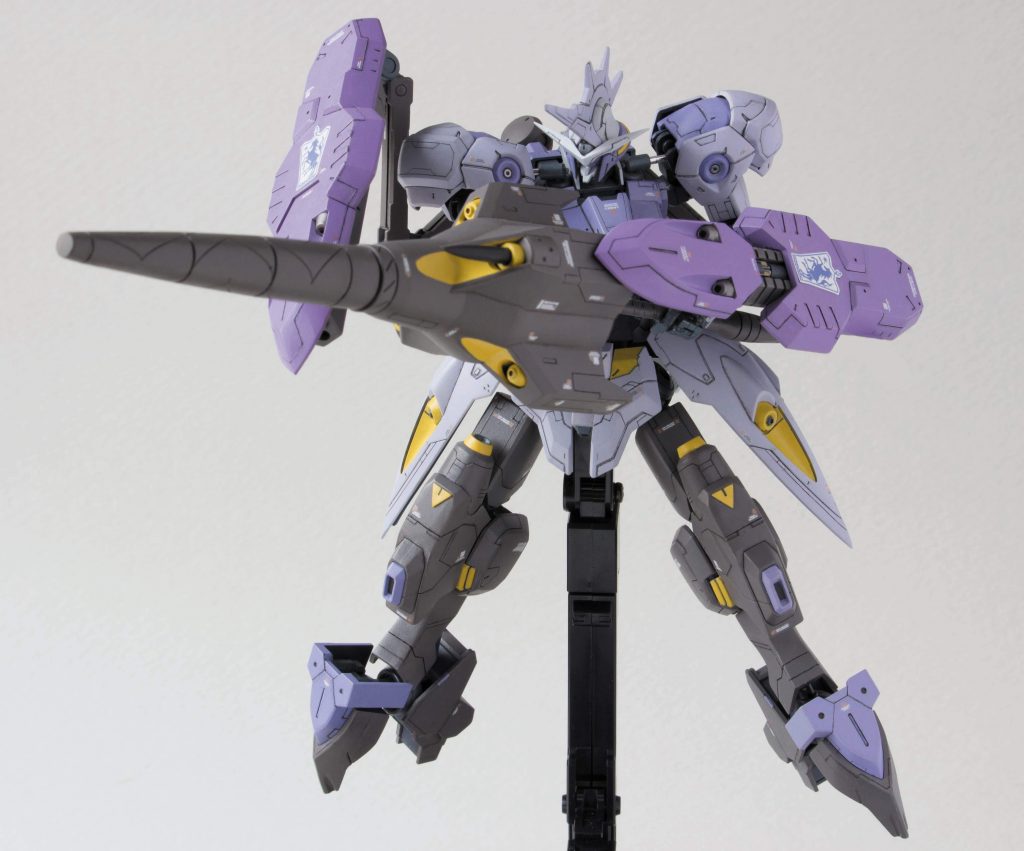 ダインスレイヴ発射態勢。この体制を保って撮影することが地味に難しかったです笑