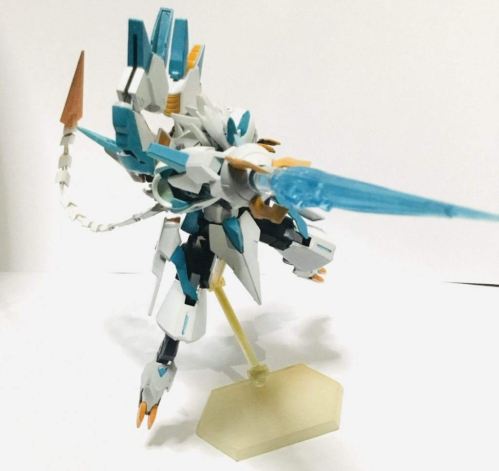 モン〇ンのジン〇ウガ装備とベリオ〇ス装備を混ぜ合わせた色合いに